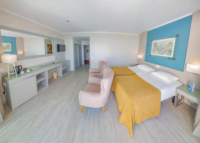 Orca - Adults Only 4* 푼샬