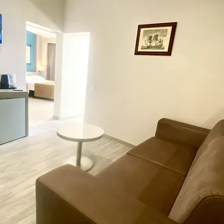 Orca Hotell 4*