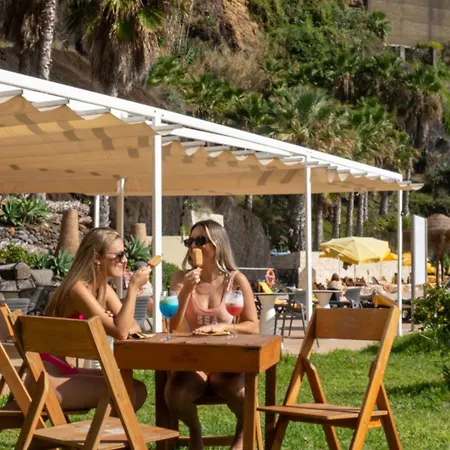 Orca - Adults Only 4*