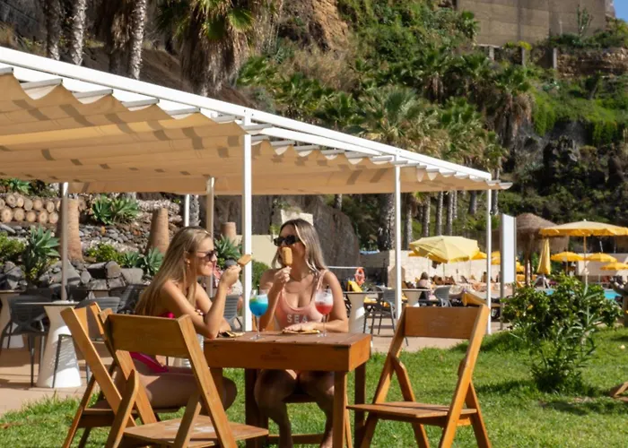 Orca - Adults Only 4*